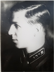Михайлов.png
